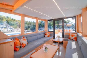 Private Luxury Yacht to Phi Phi Islands